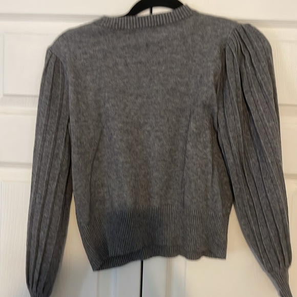 Loft Cropped Sweater - Picture 3 of 3